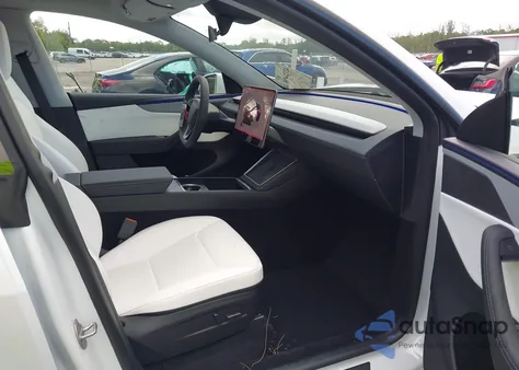 2026 Tesla Model Y Long Range Dual Motor All-Wheel Drive z USA, uszkodzony, nr VIN 7SAYGDEDXTF378062